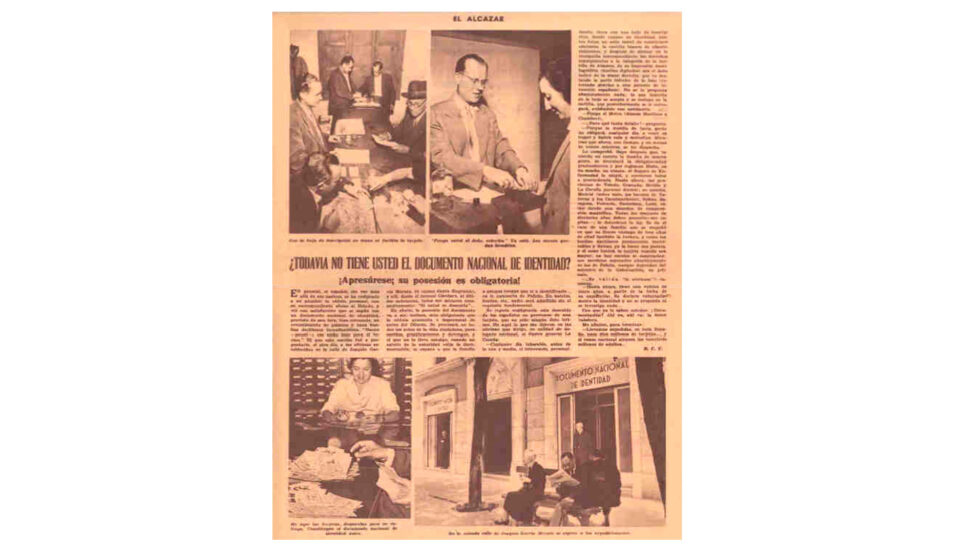 El ganador del concurso de diseño del Documento Nacional de Identidad fue el modelo presentado por D. Aquilino Rieusset Planchón. Se expidió por primera vez en Valencia el 20 de Marzo de 1951.