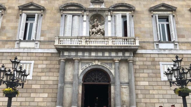 palau-generalitat El Palau de la Generalitat custodiado por varios agentes.