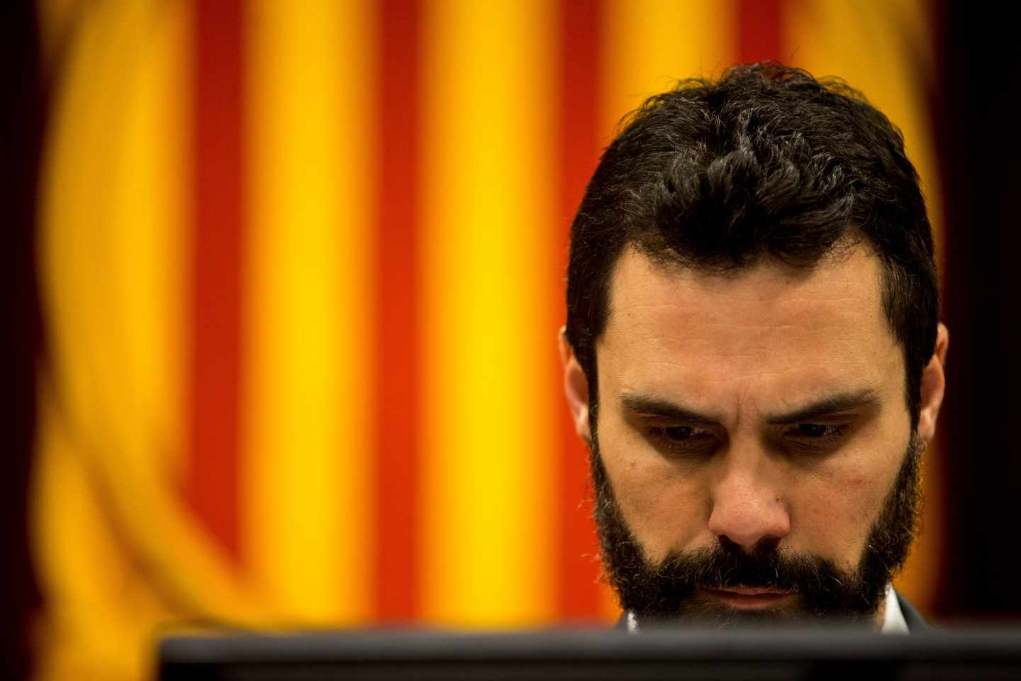 Torrent aplaza el pleno de investidura de Sánchez y propone al Parlament querellarse contra Llarena