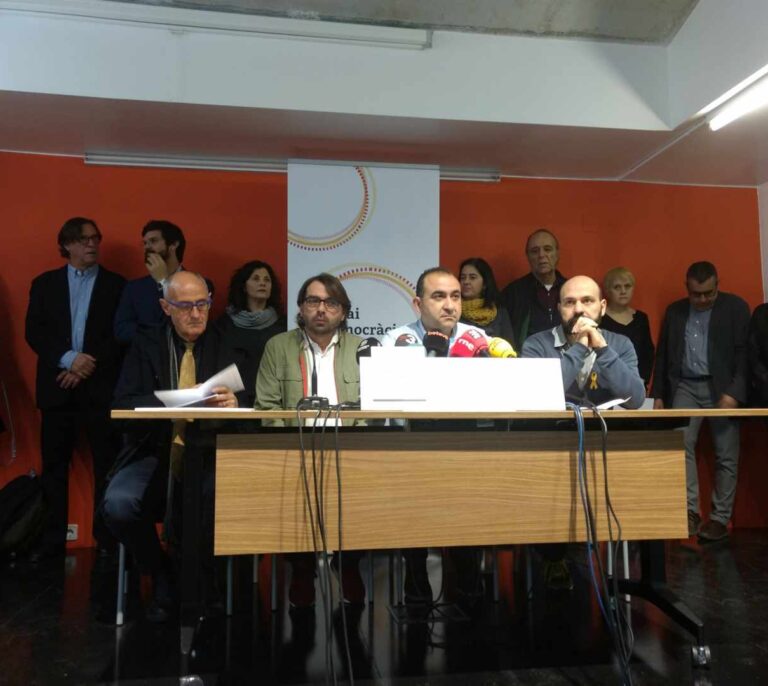 Los sindicatos se unen a ANC y Òmnium y convocan una manifestación de apoyo a los presos