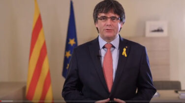 Puigdemont aparenta que seguirá mandando pero pierde poder real