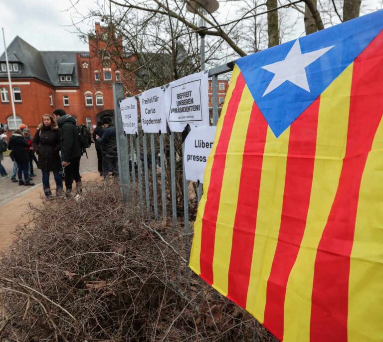 La ANC paga la fianza de 75.000 euros para que Puigdemont salga de prisión