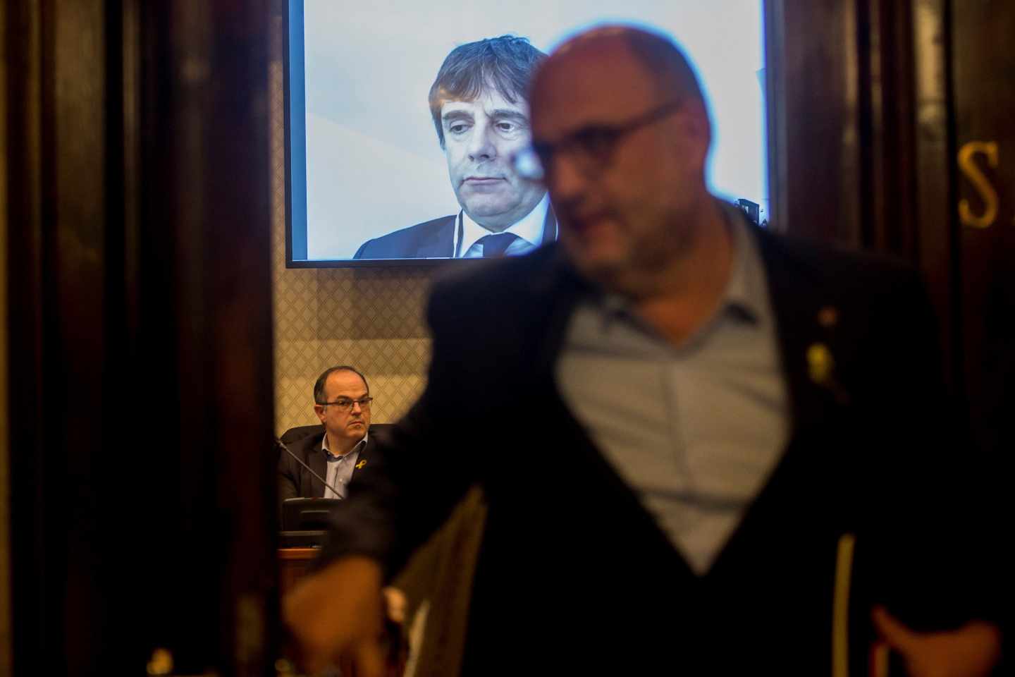 Puigdemont participa por videoconferencia en una reunión de grupo de Junts per Catalunya.