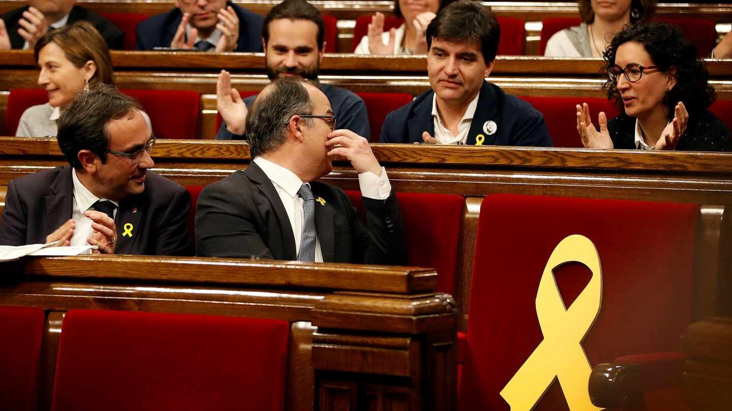 Jordi Turull habla con Marta Rovira.