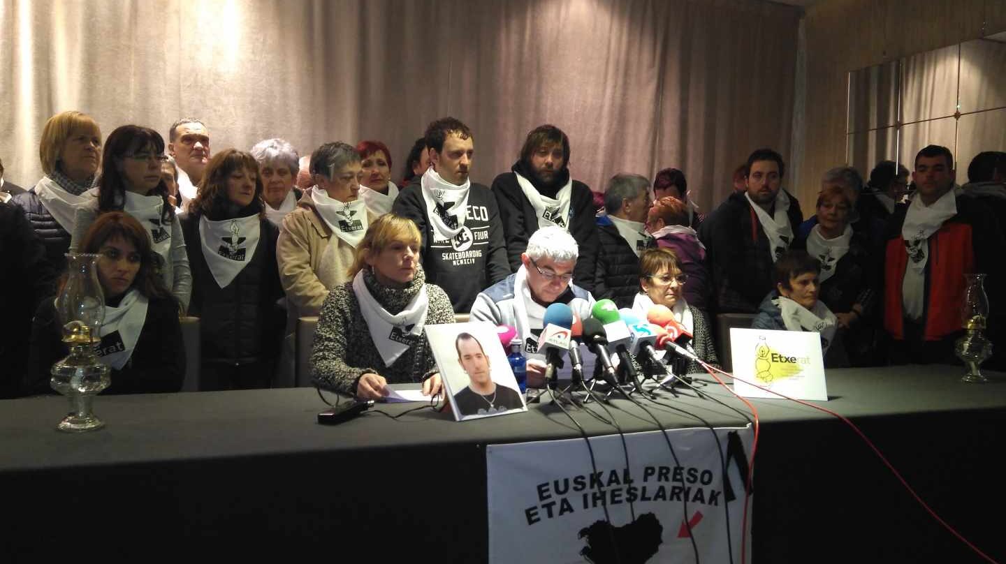 Rueda de prensa de Etxerat por la muerte del preso de ETA Xabier Rey.