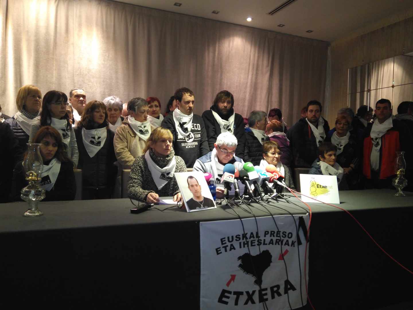 Rueda de prensa de Etxerat por la muerte del preso de ETA Xabier Rey.