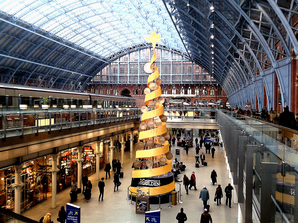 Interior de la Estación de Saint Pancras, en Londres, adonde llega el Eurostar.