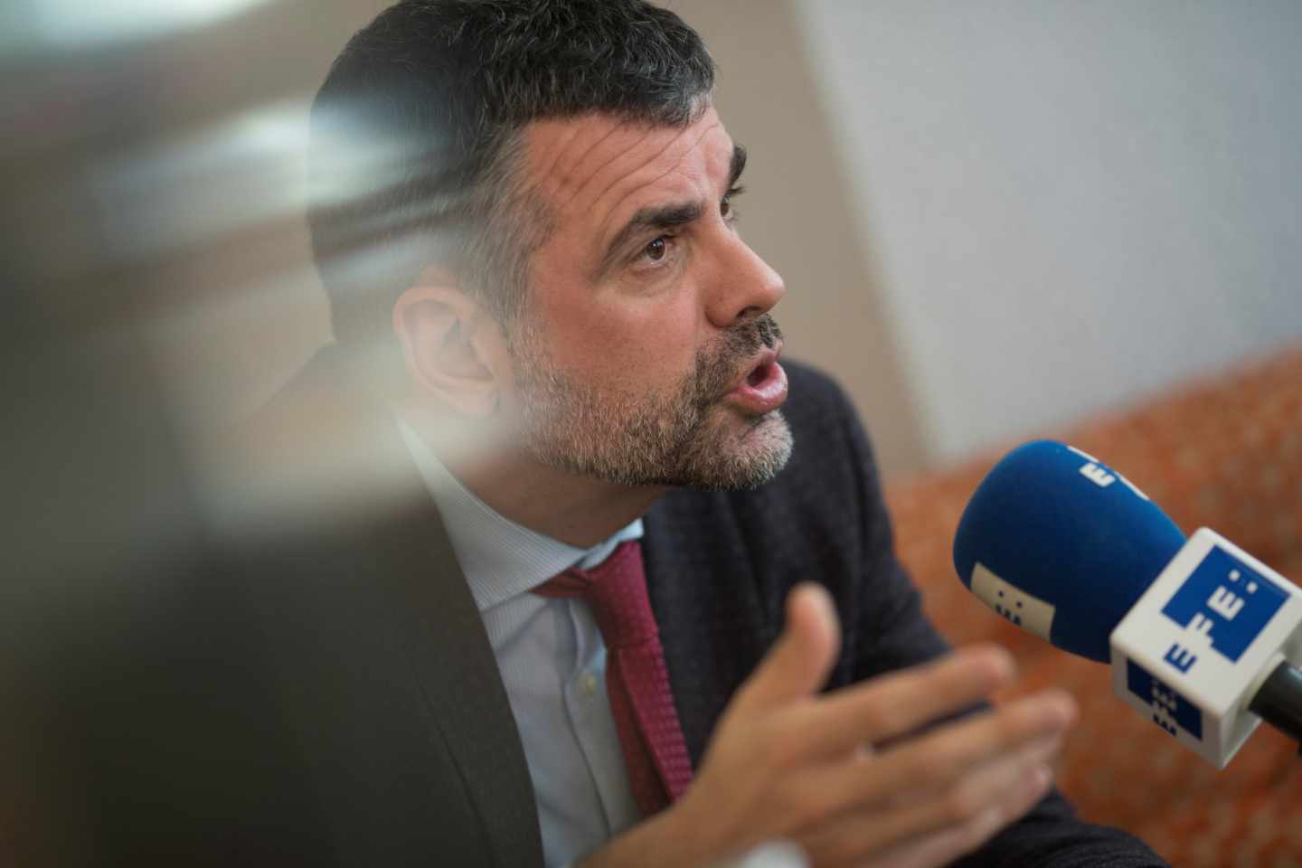 El ex consejero Santi Vila, durante un acto ante la prensa.