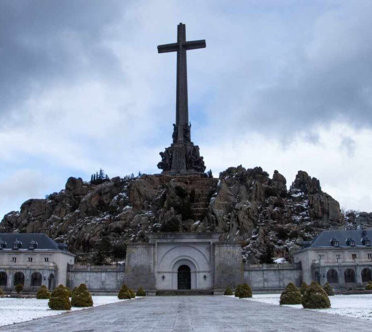 Casi todo listo para que Franco sea exhumado del Valle de los Caídos