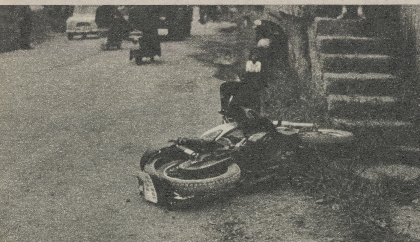 Motocicleta empleada por José Antonio Pardines, primera víctima de ETA, y que utilizó para detener a dos etarras antes de ser asesinado en Aduna (Guipúzcoa)