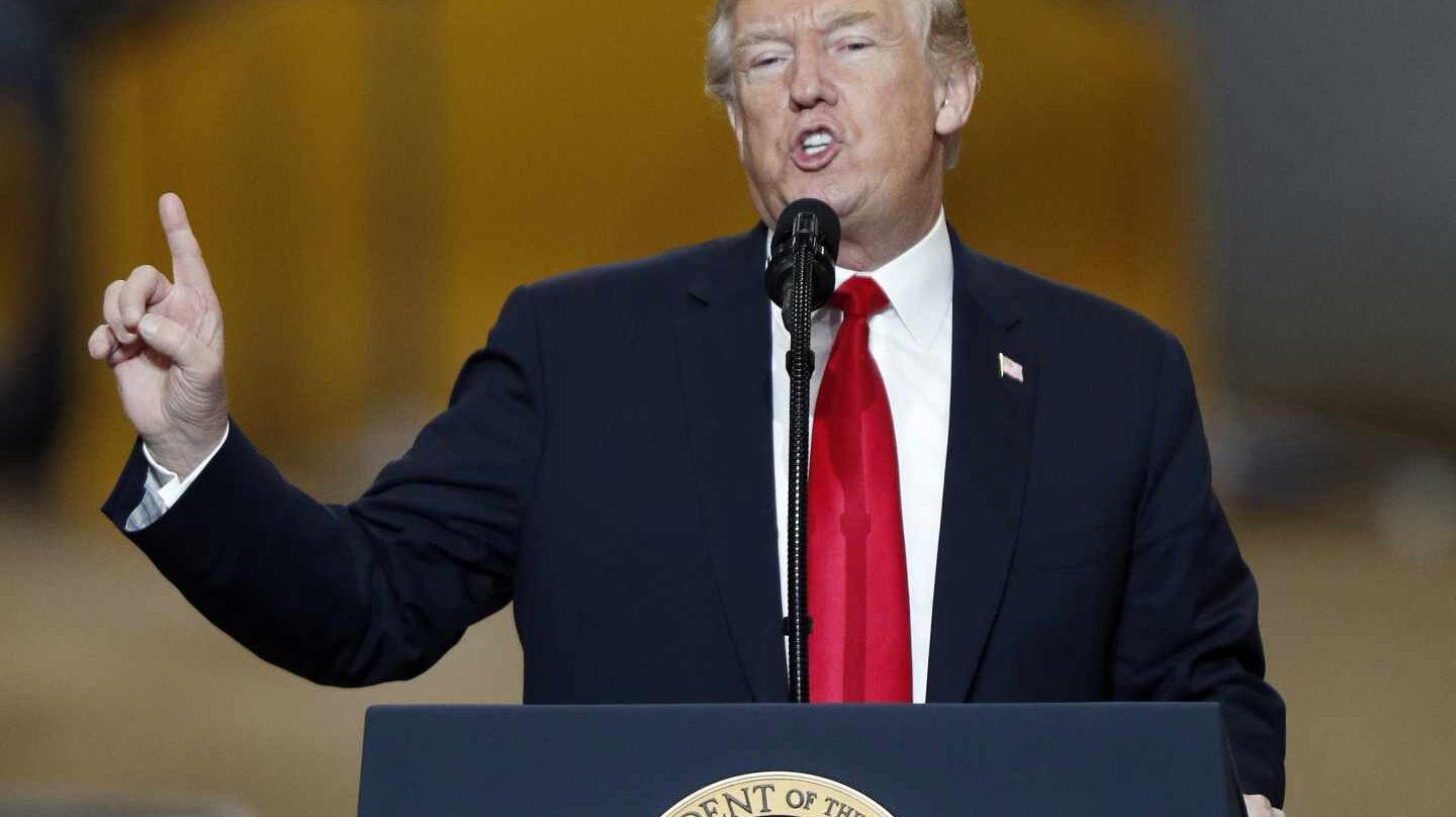 Trump reitera sus ataques sobre Amazon y la hunde en bolsa.