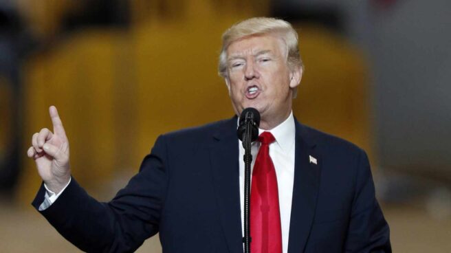 trump_eeuu Trump reitera sus ataques sobre Amazon y la hunde en bolsa.