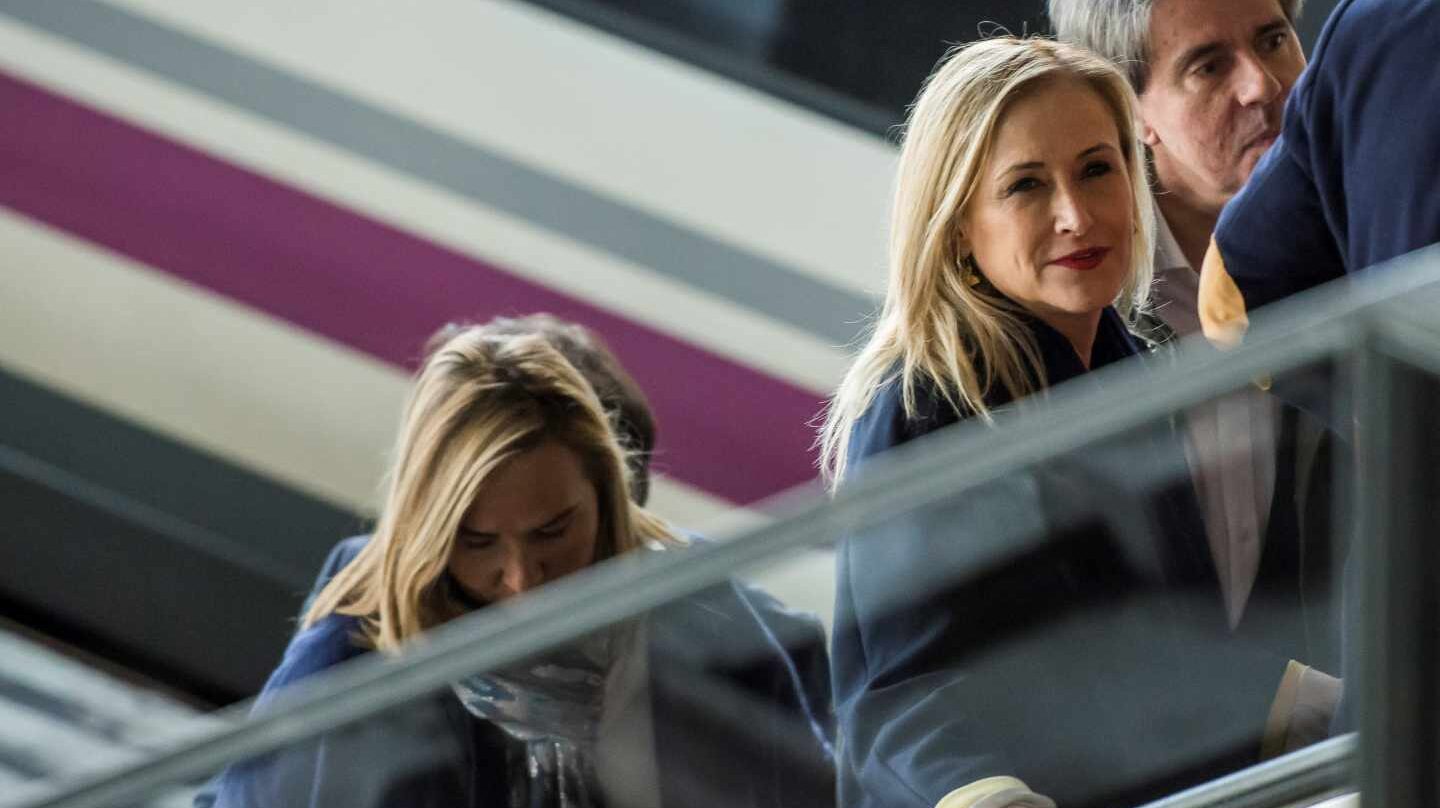 Cristina Cifuentes a su llegada a Sevilla para participar en la convención nacional del PP