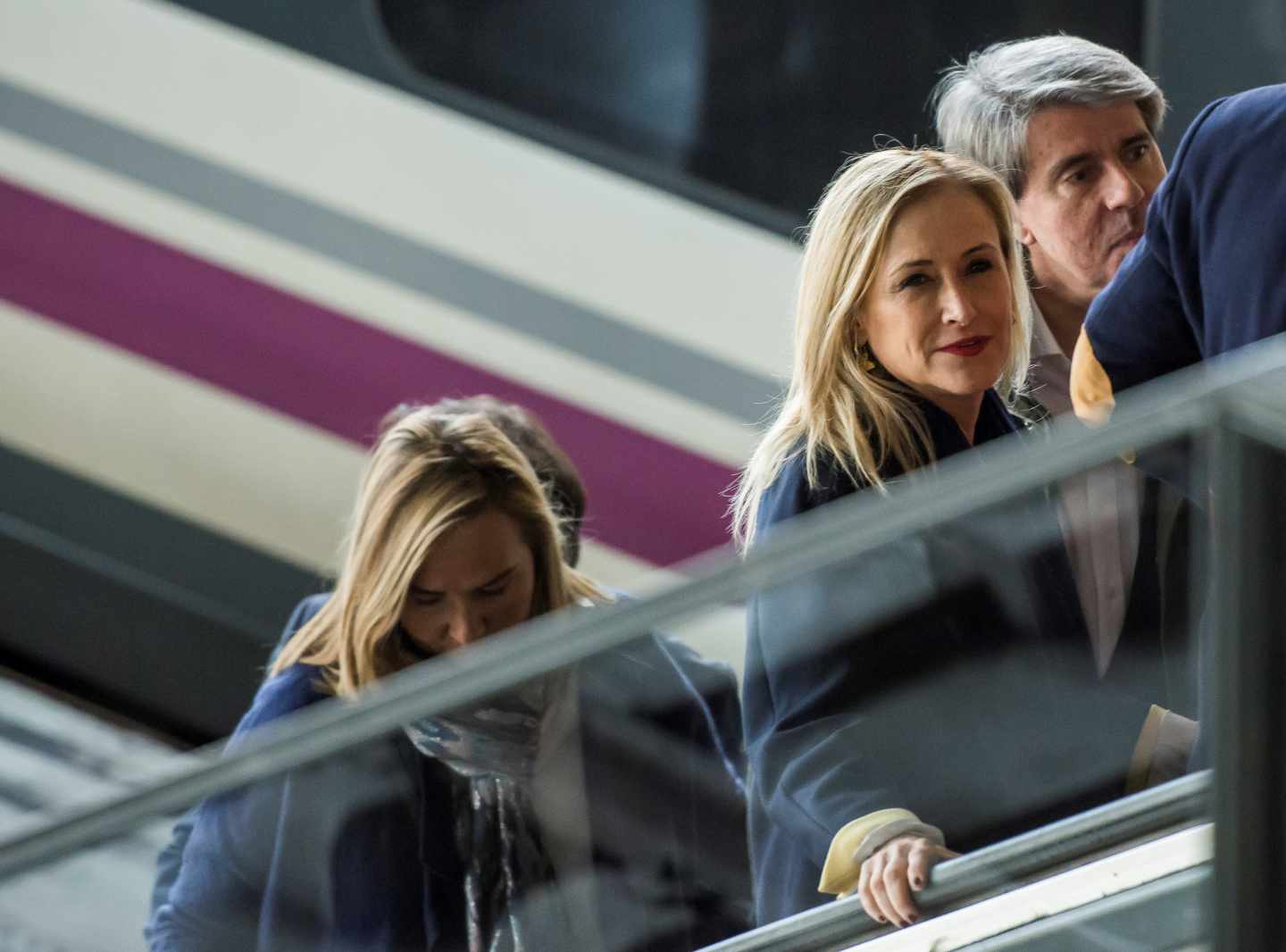 Cristina Cifuentes a su llegada a Sevilla para participar en la convención nacional del PP