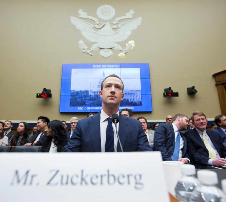 Zuckerberg divide Facebook en tres partes tras el escándalo de Cambridge Analytica