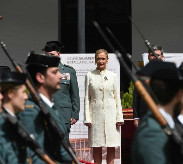 PP y Cs mantienen una línea secreta de diálogo pero sin acuerdo sobre Cifuentes