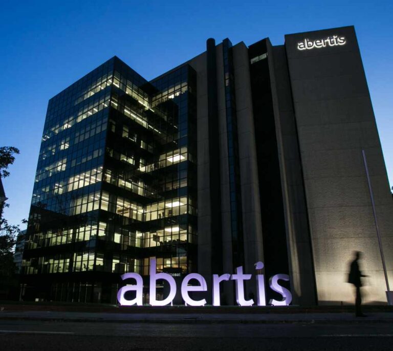El consejo de Abertis ve positiva la oferta de ACS y Atlantia y decide aceptarla