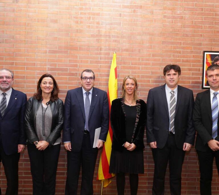 Destituida la directora de Seguridad de Cataluña por llevar urnas para el 1-O