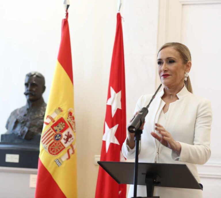 Nuevo revés para Cifuentes: una juez archiva su querella contra Granados