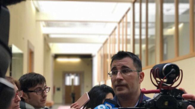 EP Podemos Presenta su dimisión el diputado de Podemos cuyo currículo decía que era ingeniero y no era verdad