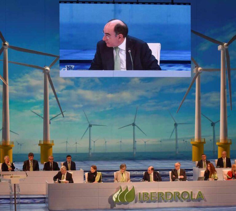 Guerra de opas entre Iberdrola y la dueña de Endesa por una eléctrica en Brasil
