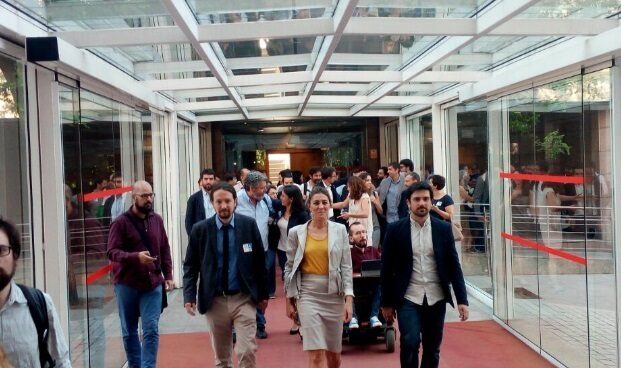 Iglesias espinar Pablo Iglesias, Lorena RUiz Huertas y Ramón Espinar la pasada primavera en la moción de censura contra Cifuentes.