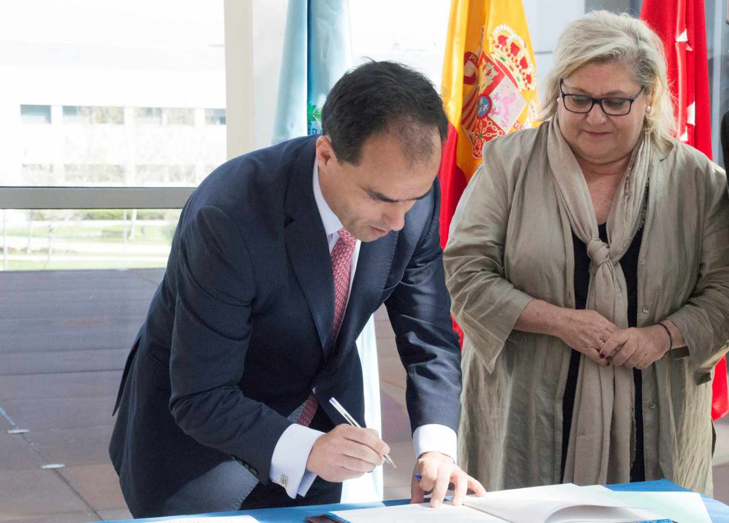 Javier Ramos y María Pilar Charro, en un acto oficial de la Universidad Rey Juan Carlos.