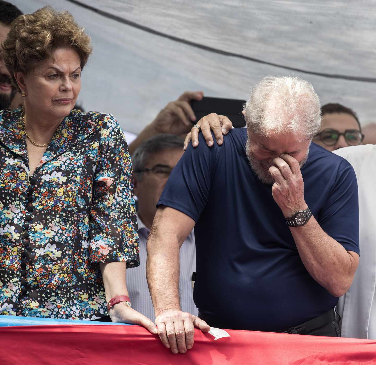 Lula da Silva junto a su sucesora, Dilma Rousseff, ante los seguidores del PT, en Sao Bernardo do Campo, cerca de Sao Paulo.