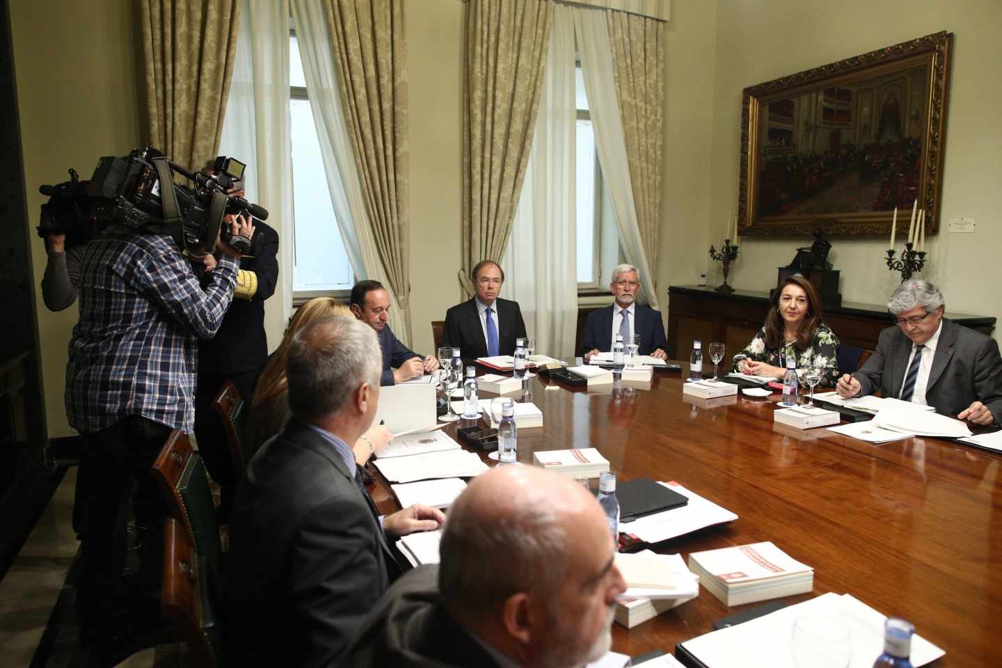 Los integrantes de la Mesa del Senado, en una de las reuniones.