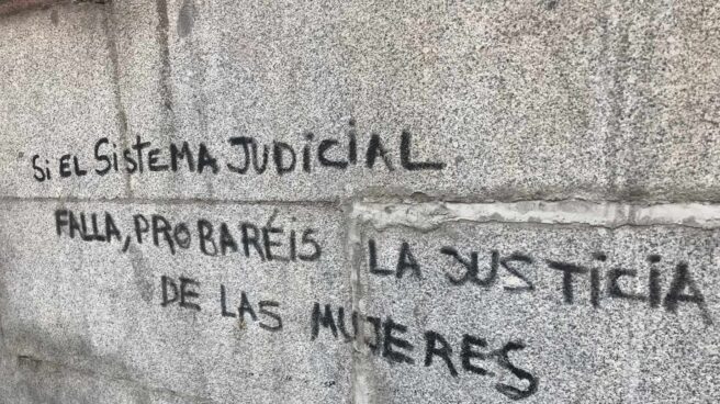 Sentencia de la Manada: pintada tras la manifestación del jueves en Madrid.