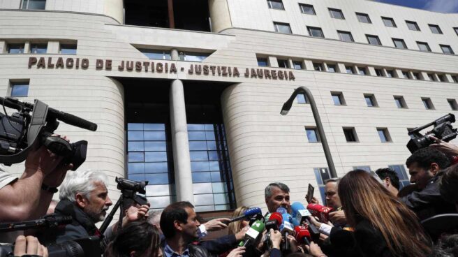 Juicio a la Manada: el abogado de cuatro de los cinco sevillanos acusados de la violación. Juicio a la Manada: el abogado de cuatro de los cinco sevillanos acusados de la violación.