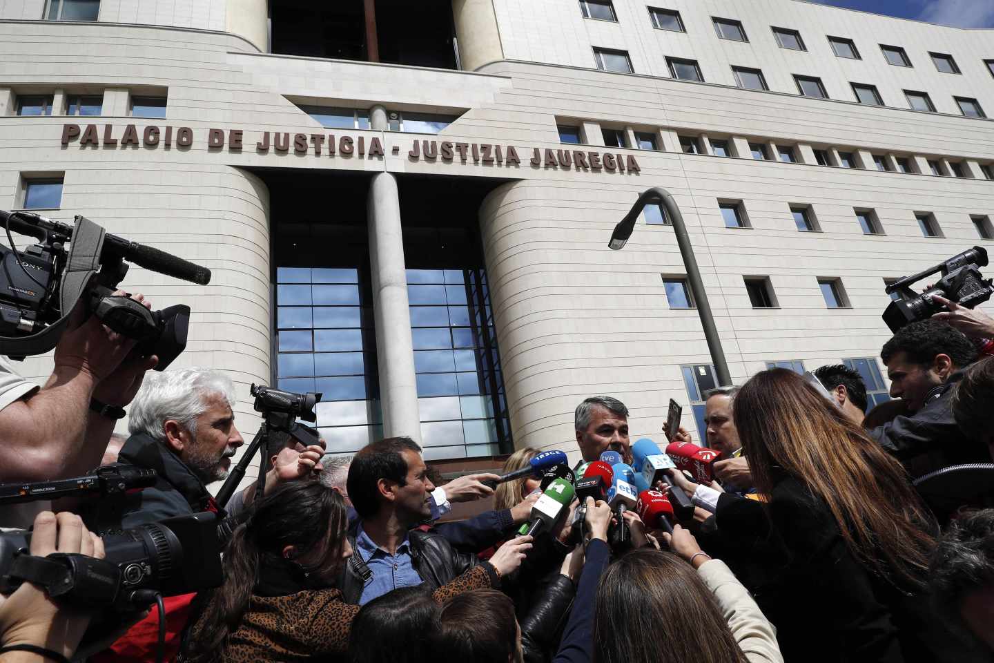 Juicio a la Manada: el abogado de cuatro de los cinco sevillanos acusados de la violación.