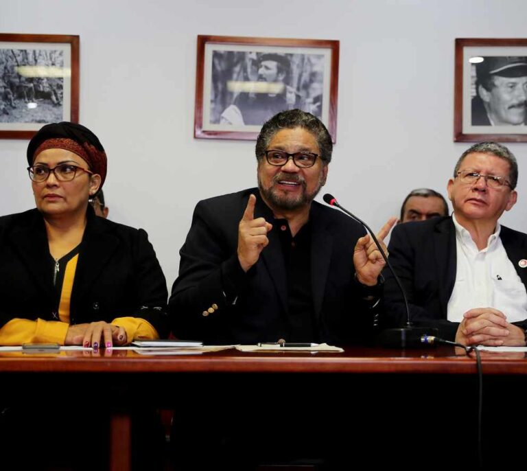 Las FARC, sorprendidas con las manos en la masa