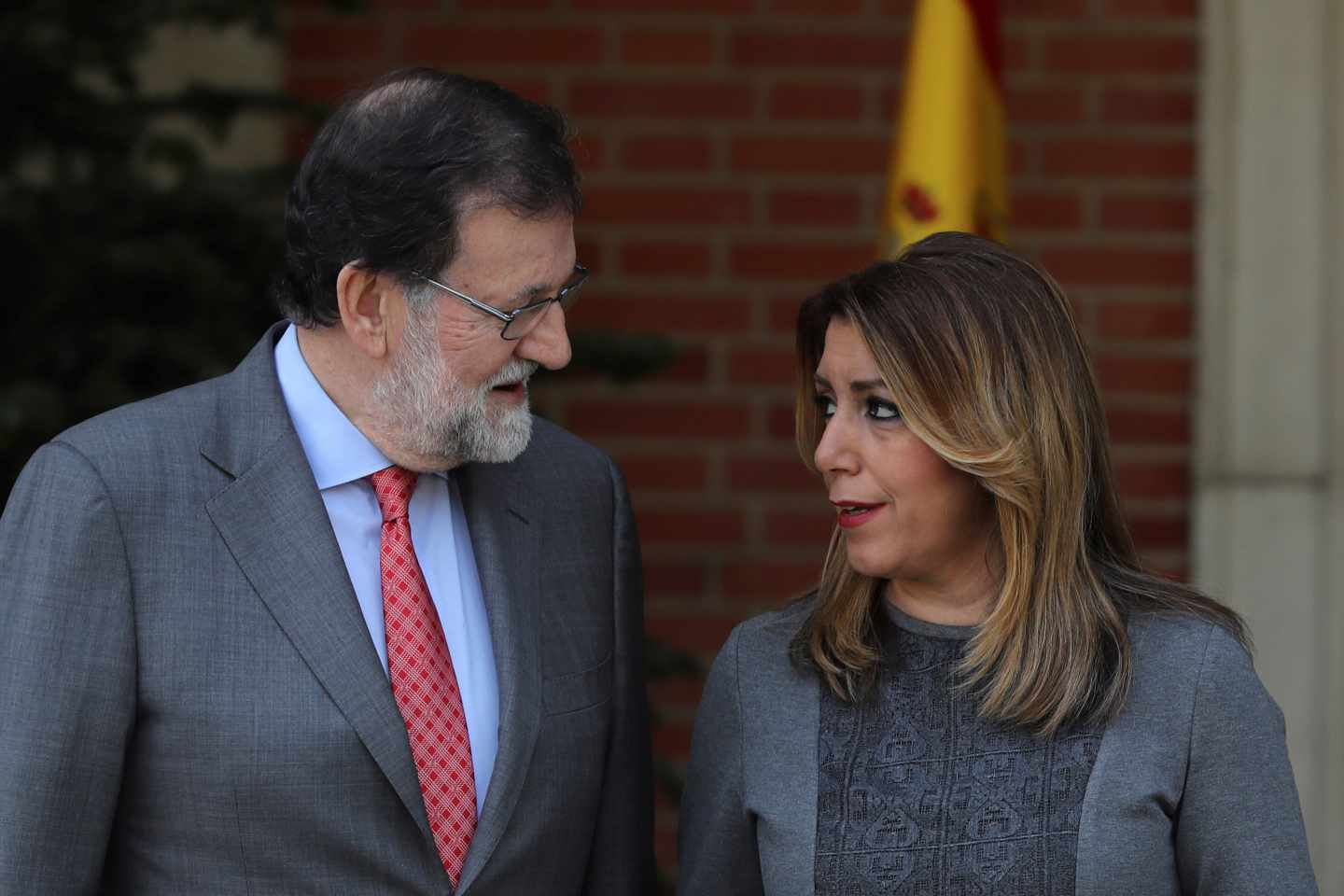Mariano Rajoy recibe a Susana Díaz en la Moncloa.