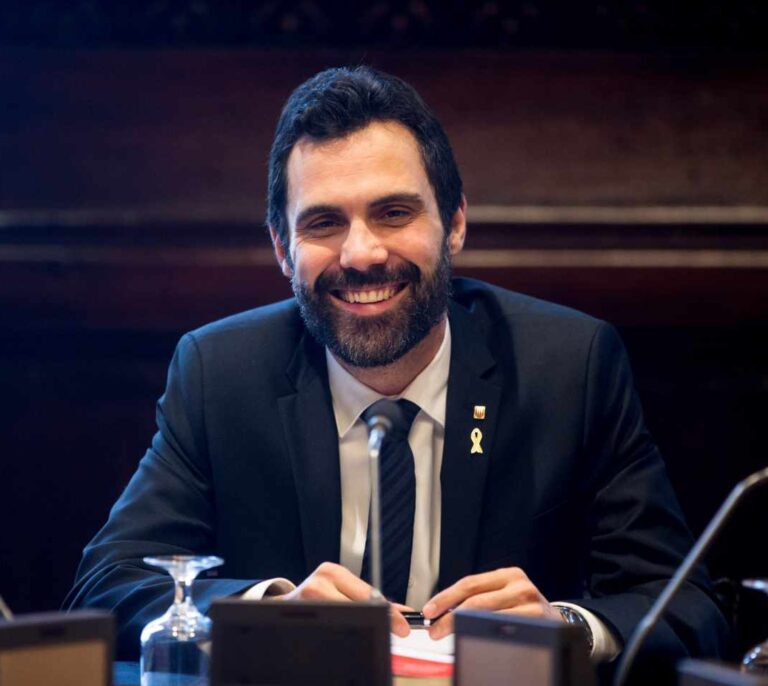 Torrent defiende el referéndum pactado pese al rapapolvo de la ANC
