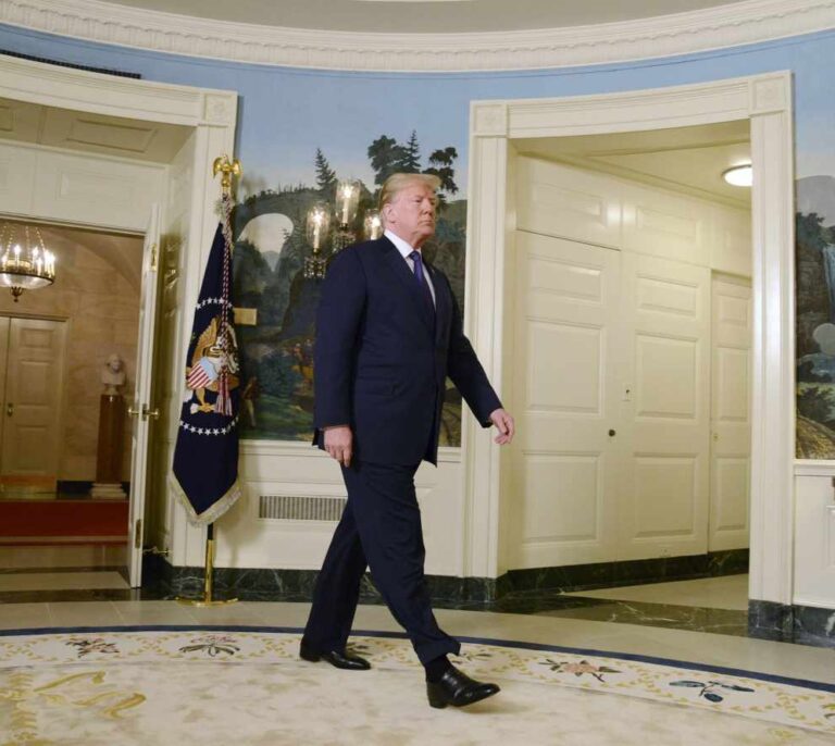 Trump saca pecho: "Perfectamente ejecutado. Misión cumplida"