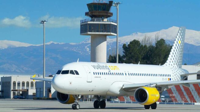 Los pilotos de Vueling convocan huelga para los días 25 y 26 de abril y 3 y 4 de mayo