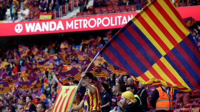 La afición del FC Barcelona en el estadio Wanda Metropolitano, en la Final de la Copa del Rey.