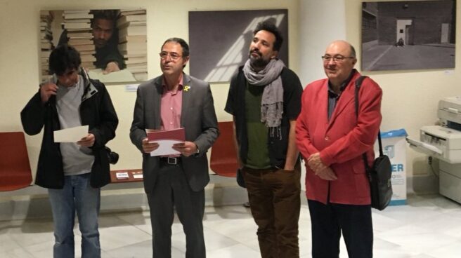 El director de Prisiones de la Generalitat exhibe el lazo amarillo en actos oficiales