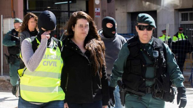 La detenida se niega a declarar y su defensa niega que sea cabecilla de los CDR