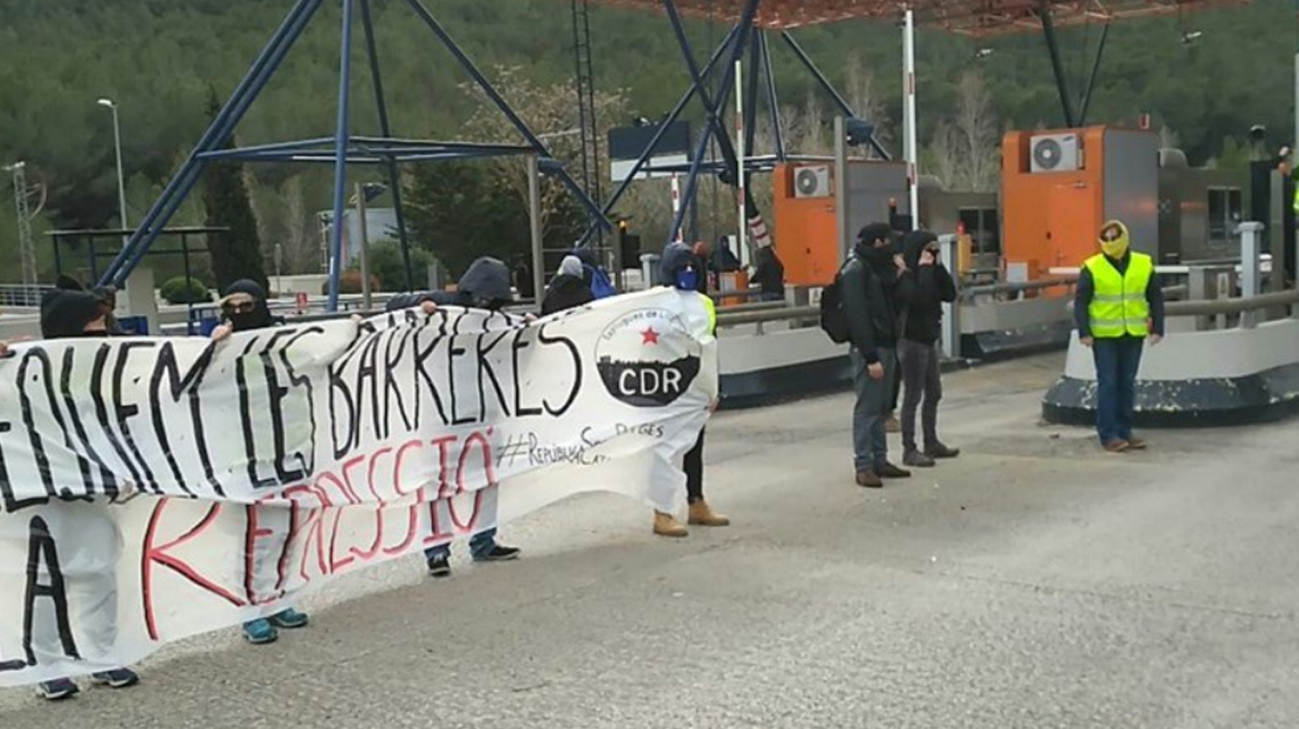 Los CDR, investigados por la Fiscalía: cortan la C-32 en Sitges y levantan las barreras del peaje