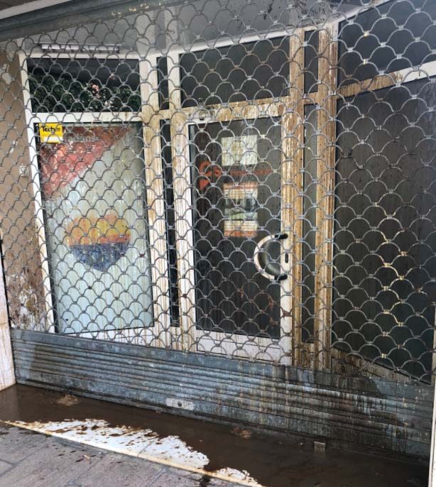 Nuevos ataques a sedes de C's el PSC con heces y huevos