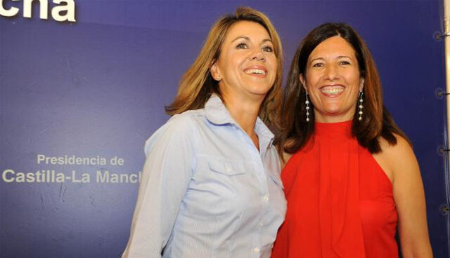 María Dolores de Cospedal con la directora de la Agencia de Protección de Datos, Mar España