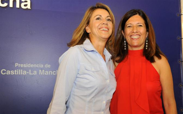 María Dolores de Cospedal con la directora de la Agencia de Protección de Datos, Mar España