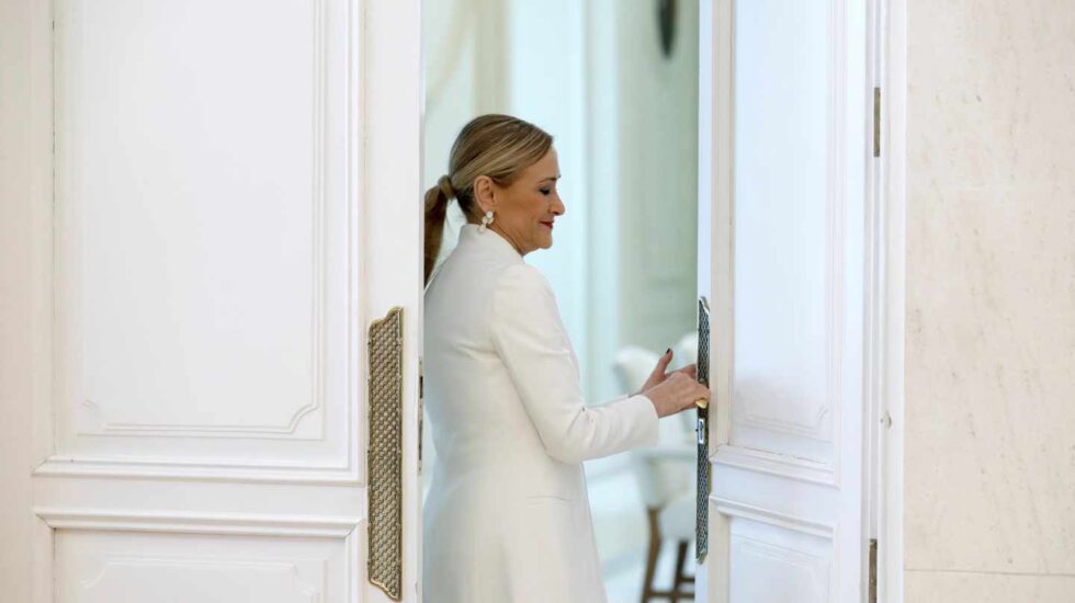 La presidenta de la Comunidad de Madrid, Cristina Cifuentes, en la comparecencia en la que ha anunciado su dimisión.