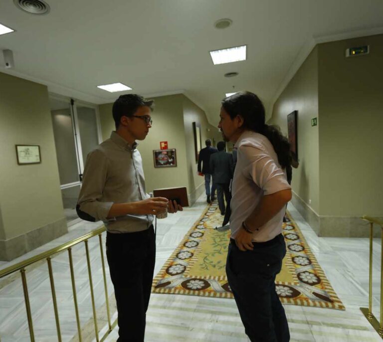 El 'pablismo' acusa a Errejón y Bescansa de buscar "un golpe de estado" para "repartirse la tarta"