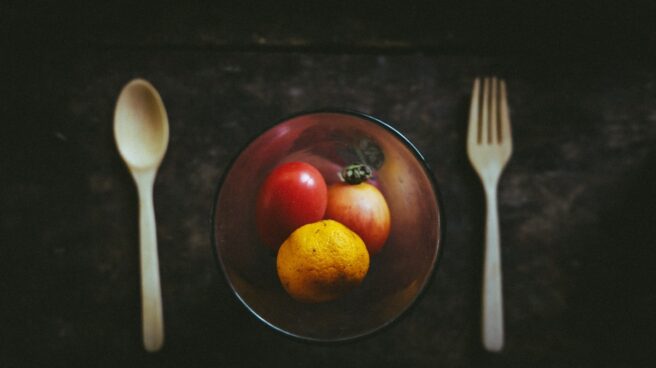 Los españoles apenas consumen la mitad de frutas y verduras recomendadas.