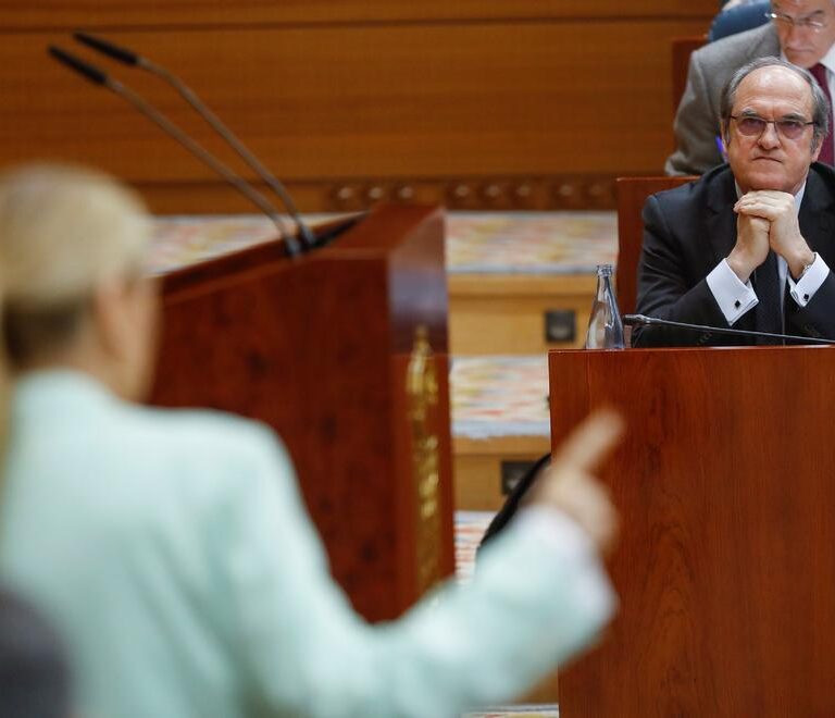 Gobierno y PP temen que Gabilondo empiece a "abrir los cajones" de la gestión de Cifuentes