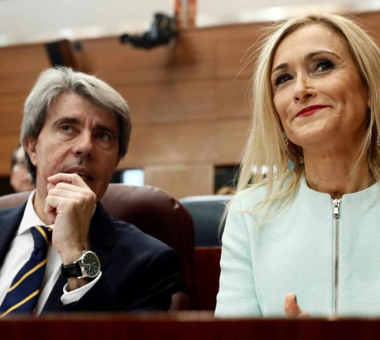 Los expresidentes Cifuentes y Garrido recibirán la Medalla de Oro de la Comunidad de Madrid