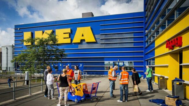 Ikea amplía la baja por paternidad hasta las siete semanas para su plantilla en España